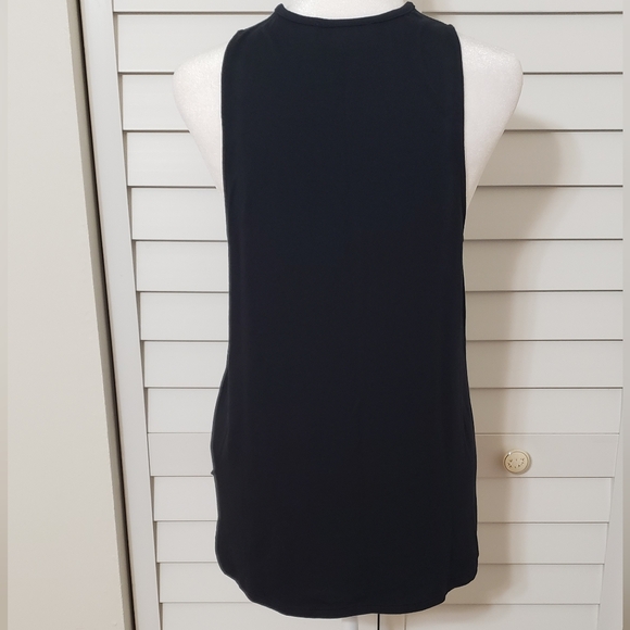 Ella Moss Women’s Black and Colorful Embroidered Sleeveless Top V Neck Size M - Picture 7 of 13